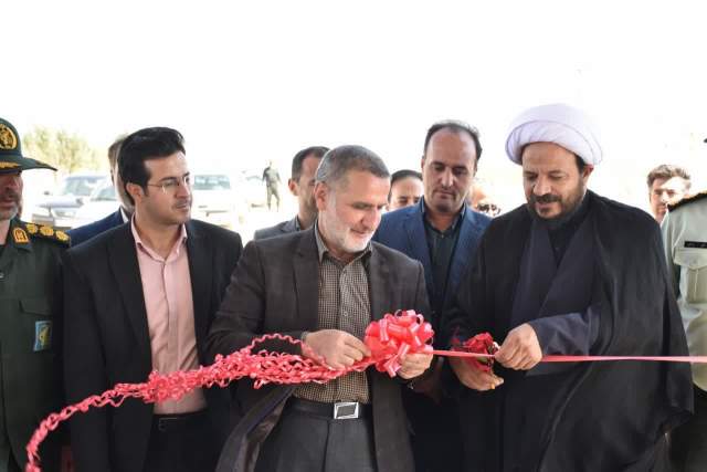افتتاح سه طرح عمرانی و درمانی در شهرستان بوئین میاندشت با حضور معاون سیاسی استاندار اصفهان